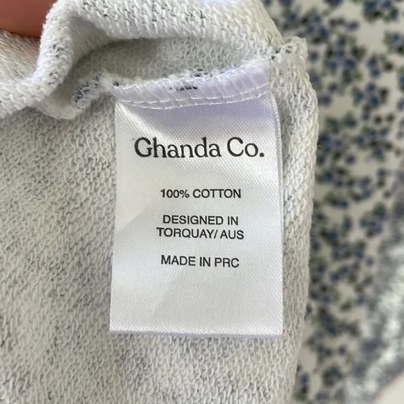 💙GHANDA CO. blue and white floral pullover “Maggie” - Picture 12 of 15